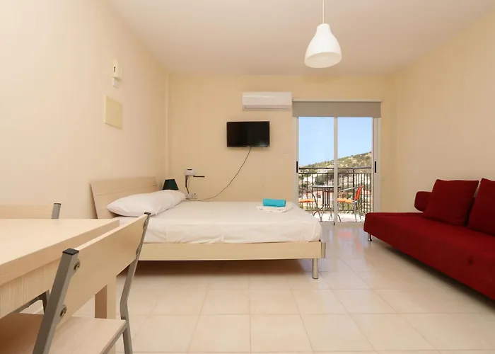 Peyia Pearl
